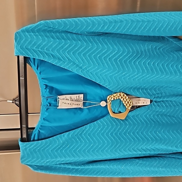 💕TRINA TURK Empire Plunge V-Neck Long-Sleeve Paddle Suit Metro Rose Medium NWT - Picture 8 of 13